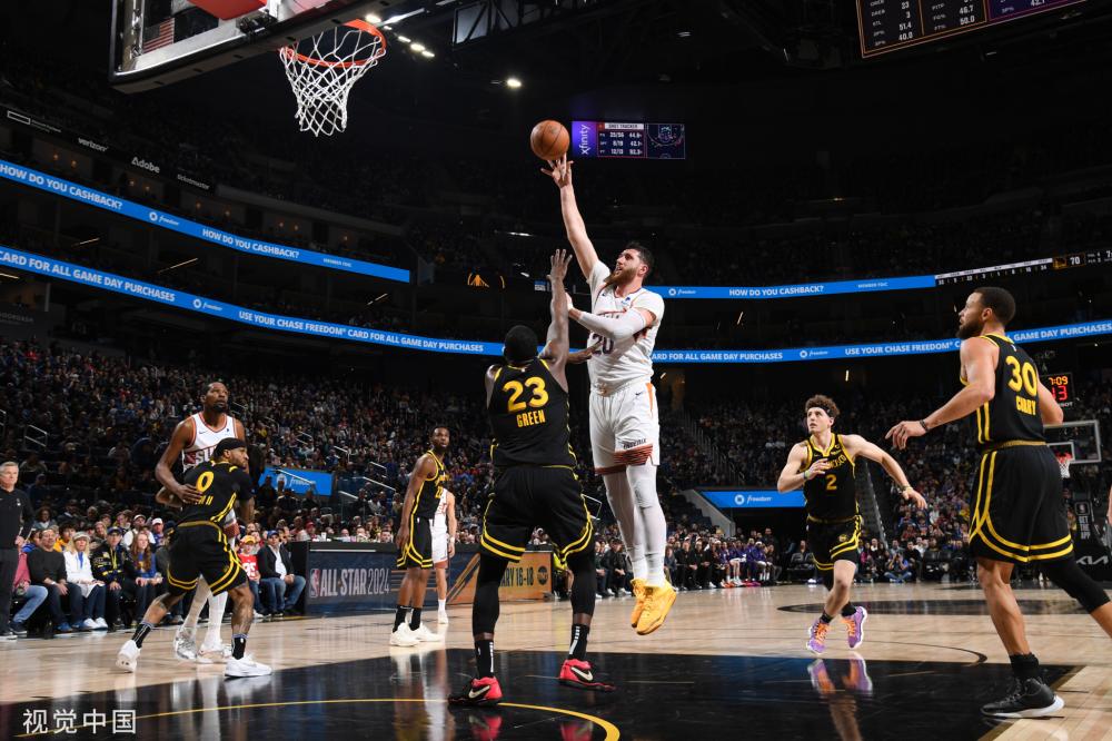 执掌国足的 执掌国足的