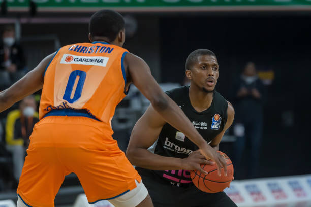 担任中国篮 担任中国篮